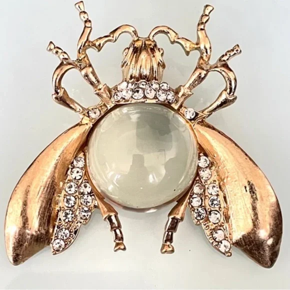 NWT ⚜️🤍⚜️ Natasha Gorgeous Bee Pendant Statement Necklace - Picture 6 of 12